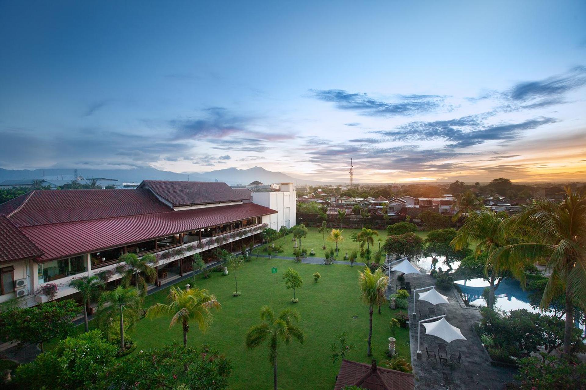 Lombok Raya Hotel Mataram Exteriör bild