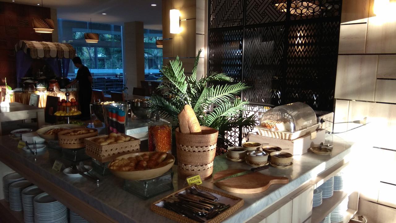 Lombok Raya Hotel Mataram Exteriör bild
