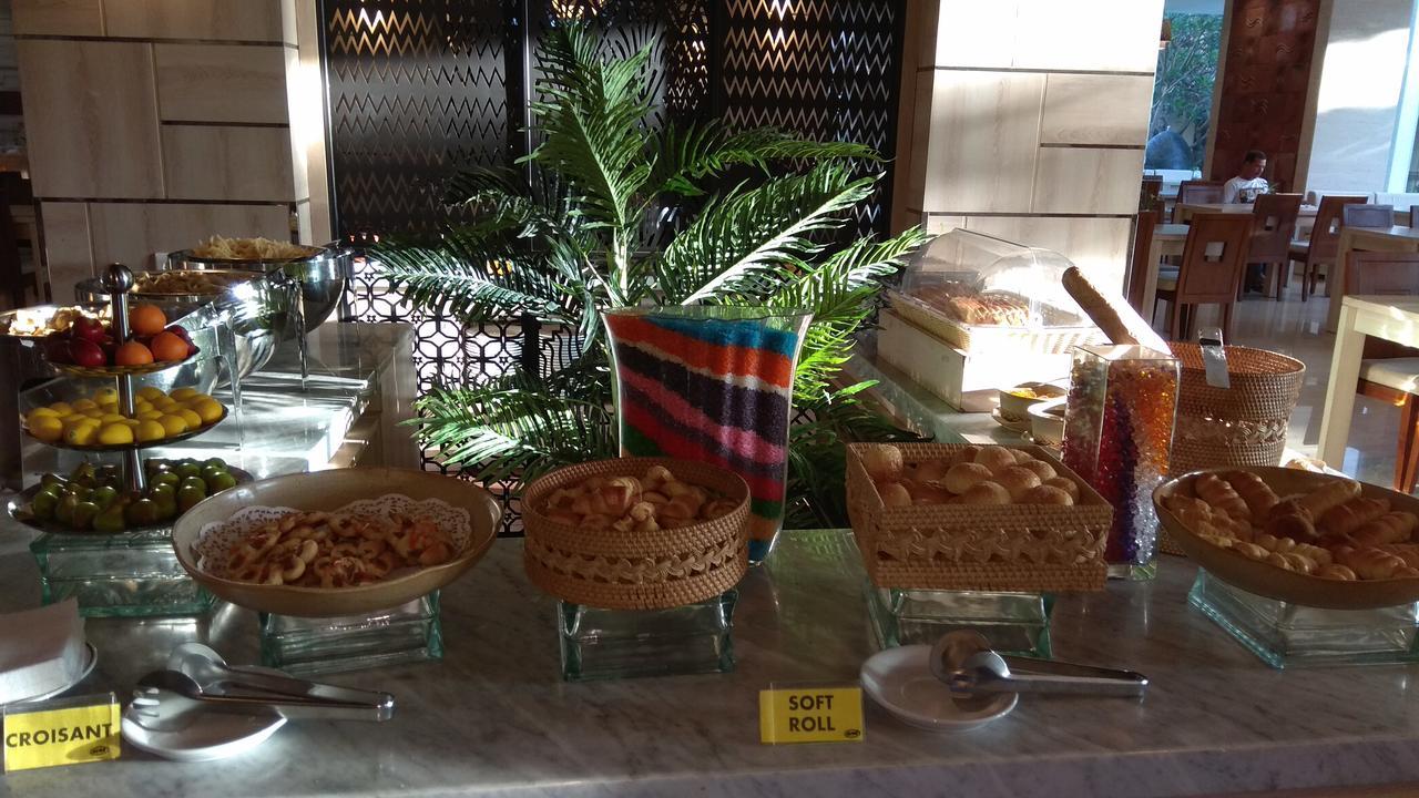 Lombok Raya Hotel Mataram Exteriör bild